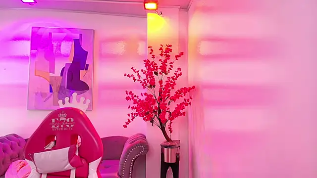 Chloe dolly online show from March 14, 11:37 am