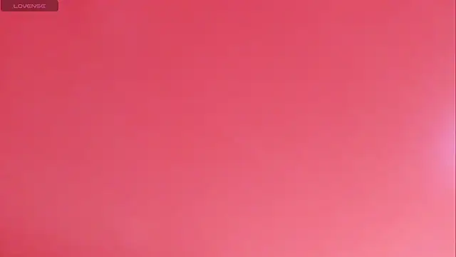 Snapshot of bloom_winxx chatting on February 22, 3:18 am bloom winxx online show from February 22, 3:18 am