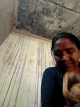 Snapshot of Loomaraj chatting on March 4, 5:02 am Loomaraj online show from March 4, 5:02 am