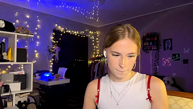 amily sunray online show from April 18, 2:43 pm