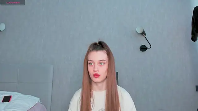 sensitiveana online show from April 14, 12:00 pm