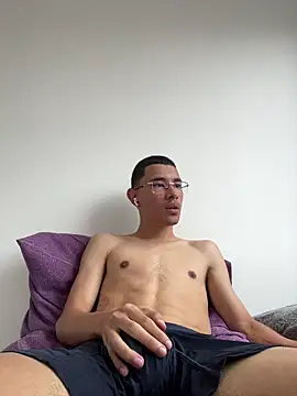 Snapshot of -ShaiN chatting on February 24, 2:26 pm -ShaiN online show from February 24, 2:26 pm