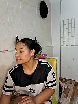 BrianaSweetxxx online show from March 14, 3:01 am