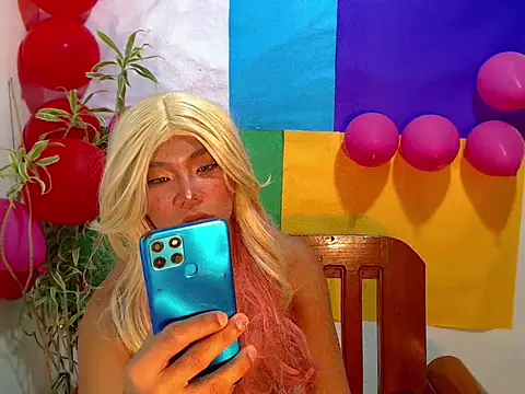 Snapshot of shopiaxox1 chatting on February 19, 4:30 am shopiaxox1 online show from February 19, 4:30 am