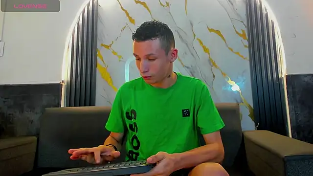 Snapshot of Isaak_26 chatting on March 4, 12:00 pm Isaak 26 online show from March 4, 12:00 pm