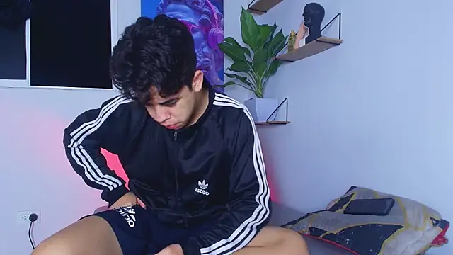 Snapshot of Gael_moon_ chatting on February 26, 2:43 am Gael moon online show from February 26, 2:43 am