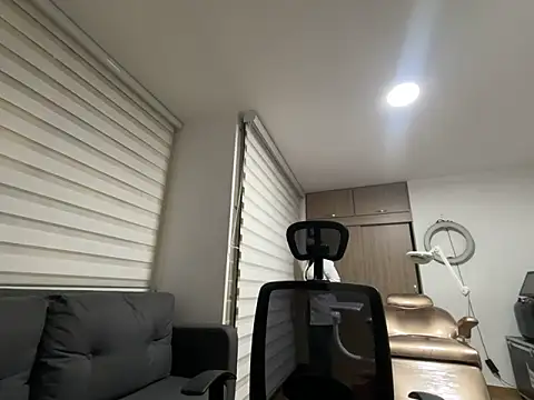 Encantadora Eva online show from February 14, 1:35 am