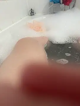 Snapshot of Piper_Milf_36 chatting on February 23, 4:04 pm Piper Milf 36 online show from February 23, 4:04 pm