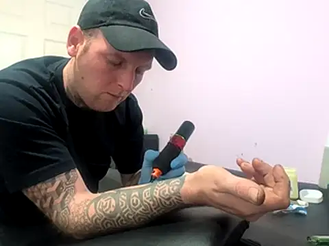 Snapshot of dave32000 chatting on February 19, 9:22 pm dave32000 online show from February 19, 9:22 pm