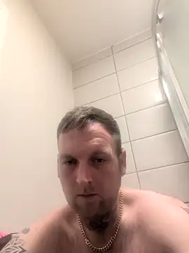 Snapshot of dave32000 chatting on February 23, 11:13 pm dave32000 online show from February 23, 11:13 pm