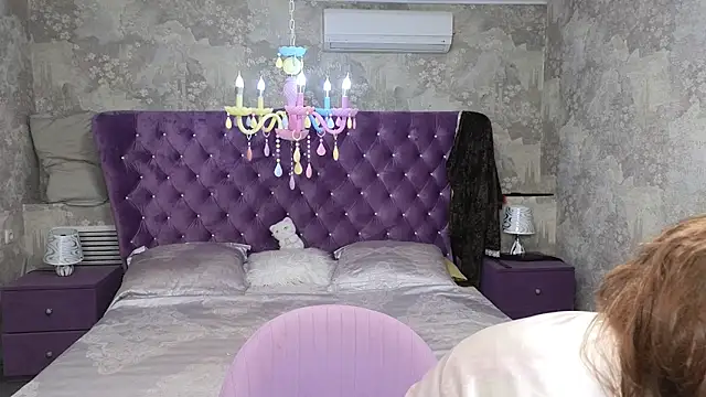 Anna Kenan online show from April 24, 9:01 am