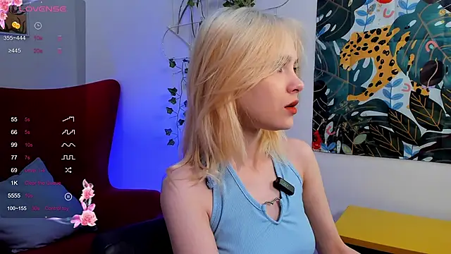 Snapshot of wow_angel chatting on February 25, 5:39 am wow angel online show from February 25, 5:39 am