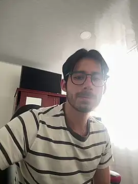 lorenzocriss online show from March 5, 3:52 pm