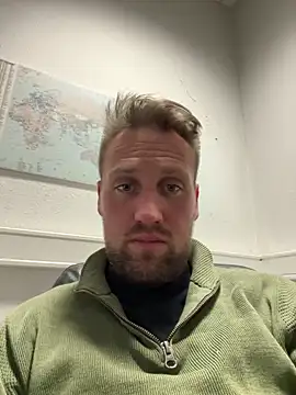 lovefuess online show from February 9, 12:31 pm