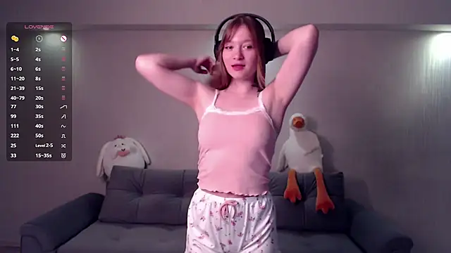 Mirrrra1 online show from March 4, 9:32 pm