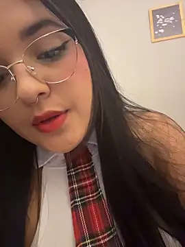 victtoria18 online show from March 14, 5:35 am