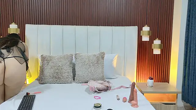 Brisa Silva online show from March 23, 12:09 pm