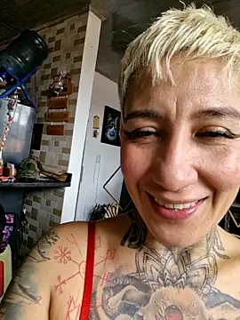 Everlyn sexx online show from June 2, 6:21 pm