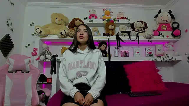 Mayli rose online show from March 4, 7:31 pm