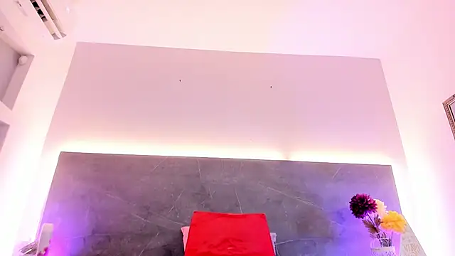 Snapshot of AsshleyDavis chatting on January 12, 8:25 pm AsshleyDavis online show from January 12, 8:25 pm