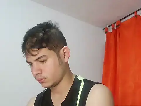 Snapshot of Erostomxxx chatting on February 10, 1:59 pm Erostomxxx online show from February 10, 1:59 pm