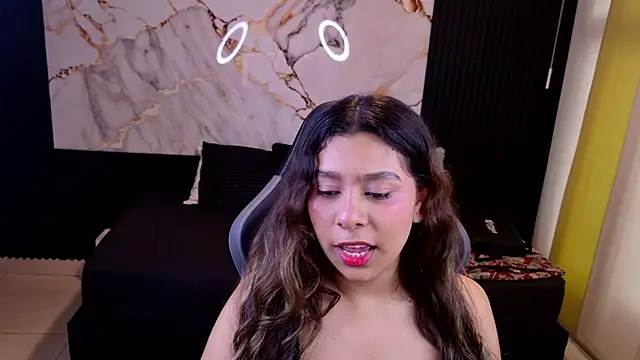 Snapshot of Sophie19__ chatting on February 17, 12:12 pm Sophie19 online show from February 17, 12:12 pm