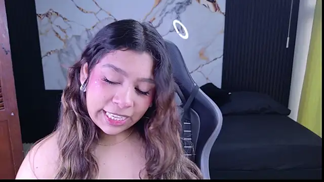 Sophie19   online show from March 31, 11:43 am