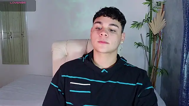 eithan jonnes online show from February 12, 5:30 pm