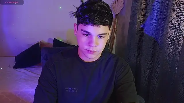 eithan jonnes online show from February 22, 9:24 pm