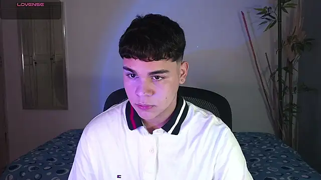 eithan jonnes online show from February 26, 7:57 pm