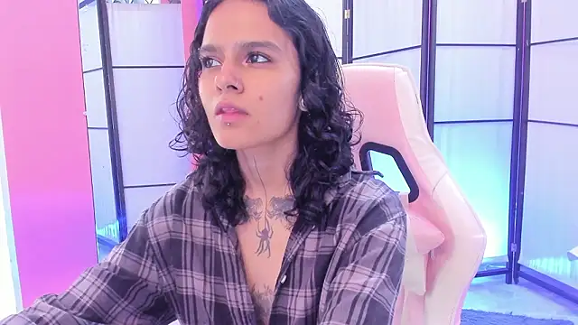 Julianne 7 online show from February 16, 7:32 pm