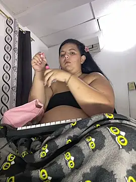 Snapshot of Isaval1007 chatting on February 11, 4:50 am Isaval1007 online show from February 11, 4:50 am