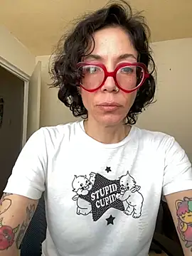 JeanneDuval8888 online show from June 6, 9:41 pm