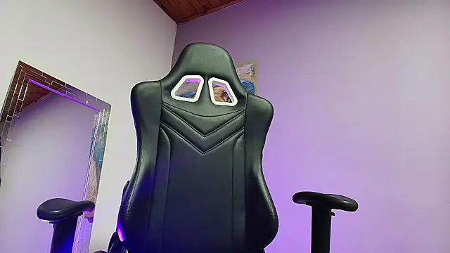 Noah-JONES online show from February 17, 3:36 am