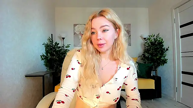 caty kiss online show from April 14, 3:12 am