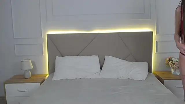 Snapshot of AlisiaStill_ chatting on March 4, 12:00 pm AlisiaStill online show from March 4, 12:00 pm