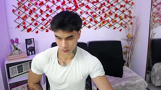 IanWest  online show from February 25, 12:15 pm