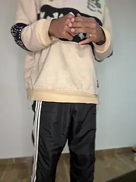 mondacuo3000 online show from April 24, 5:15 pm