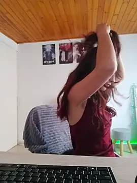 gris26 online show from March 3, 1:06 pm