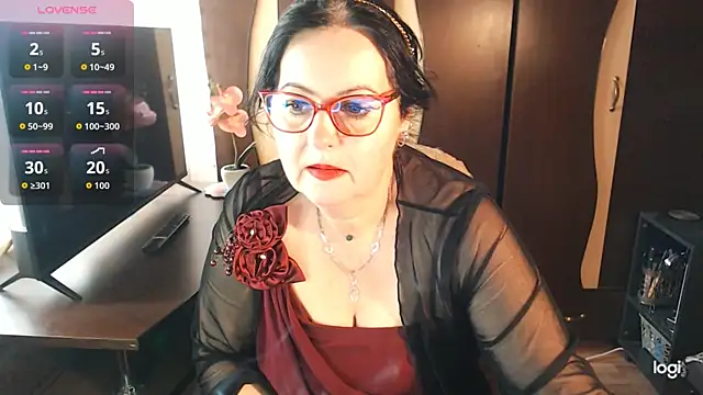 Snapshot of exiMIlf chatting on March 1, 11:56 am exiMIlf online show from March 1, 11:56 am