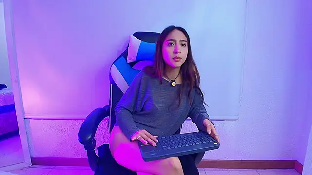 Gaia n Nix online show from March 27, 3:12 am