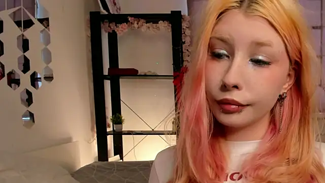 WarmAtEdges online show from April 24, 2:41 pm