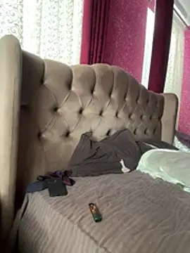 Snapshot of Shailadiess chatting on February 24, 11:19 am Shailadiess online show from February 24, 11:19 am