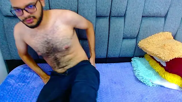 J black  online show from March 3, 10:37 pm