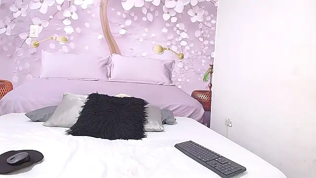 aixa 06 online show from March 12, 8:15 pm