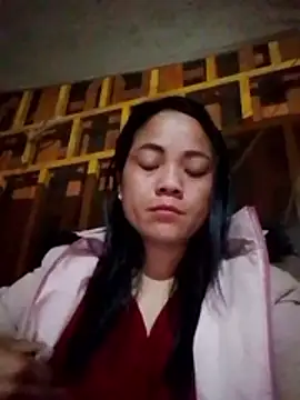 Snapshot of molly-xx chatting on March 2, 7:21 pm molly-xx online show from March 2, 7:21 pm