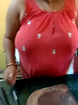 Snapshot of 02Roshni chatting on February 20, 9:43 am 02Roshni online show from February 20, 9:43 am