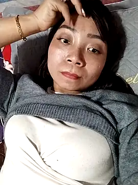 Snapshot of cute-shine chatting on February 25, 5:06 am cute-shine online show from February 25, 5:06 am