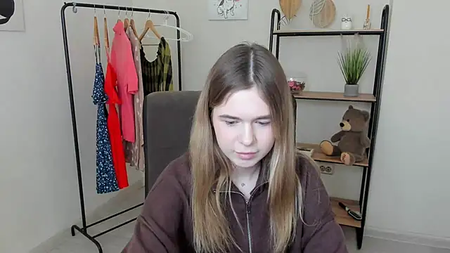 EleanorConnerr online show from February 13, 2:35 pm