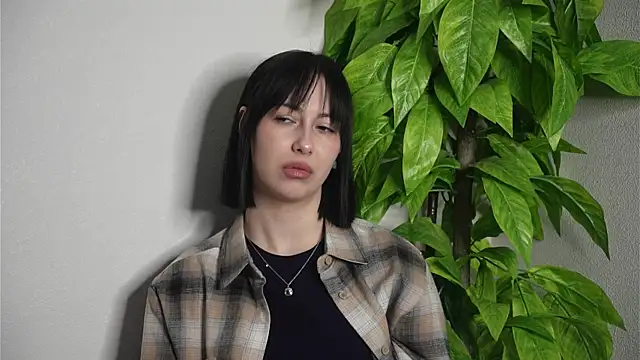 Snapshot of AngeleLuster chatting on February 28, 5:08 am AngeleLuster online show from February 28, 5:08 am